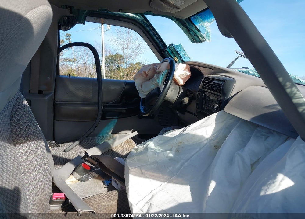 1999 FORD RANGER XL/XLT VIN: 1FTZR15V8XTA41489