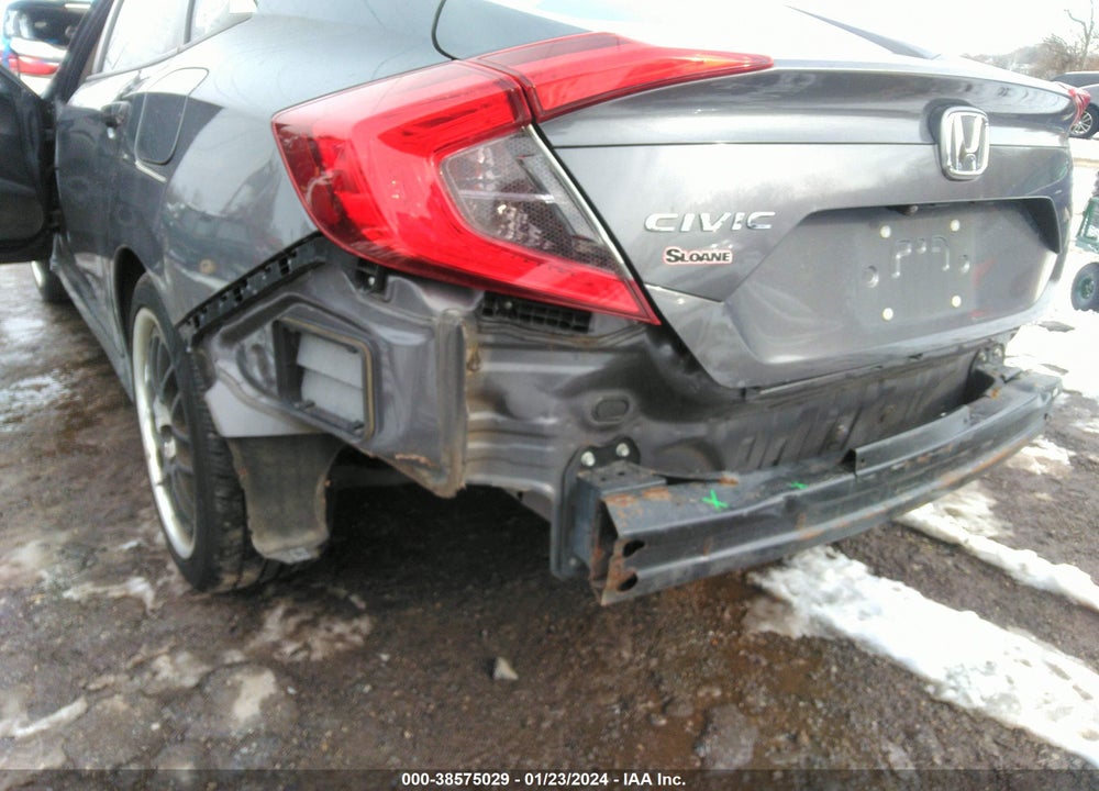 2018 HONDA CIVIC VIN: 2HGFC2F55JH608093