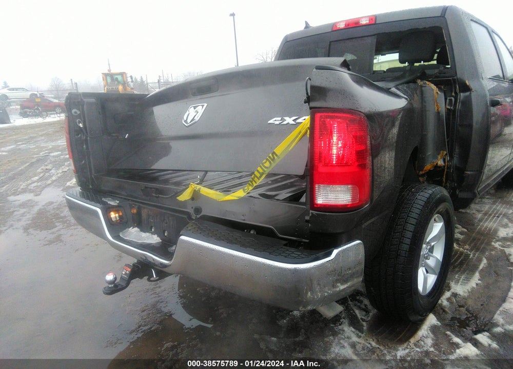 2023 RAM 1500 CLASSIC SLT 4X4 5'7 BOX VIN: 1C6RR7LG4PS563251