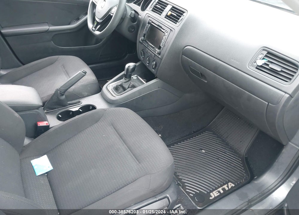 2015 VOLKSWAGEN JETTA 2.0L S VIN: 3VW2K7AJ2FM336402