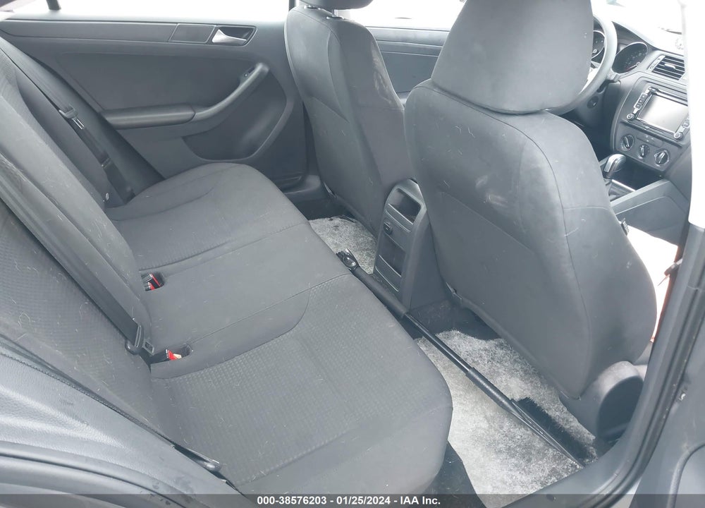 2015 VOLKSWAGEN JETTA 2.0L S VIN: 3VW2K7AJ2FM336402
