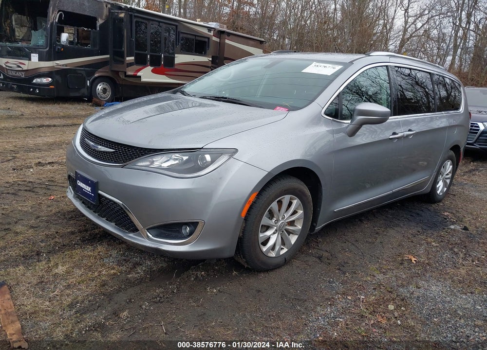 2019 CHRYSLER PACIFICA TOURING L VIN: 2C4RC1BG5KR721387