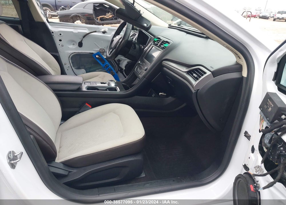 2020 FORD FUSION SE VIN: 3FA6P0HD1LR252928