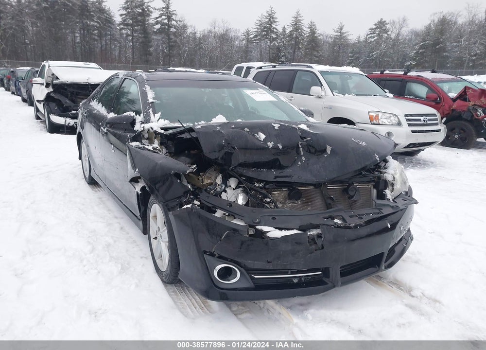 2014 TOYOTA CAMRY SE VIN: 4T1BF1FK7EU773145