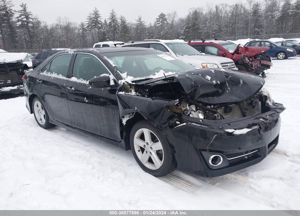 2014 TOYOTA CAMRY SE VIN: 4T1BF1FK7EU773145