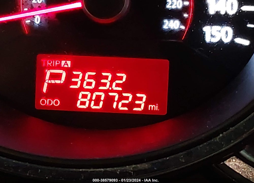 2011 KIA SORENTO LX VIN: 5XYKT3A15BG174944
