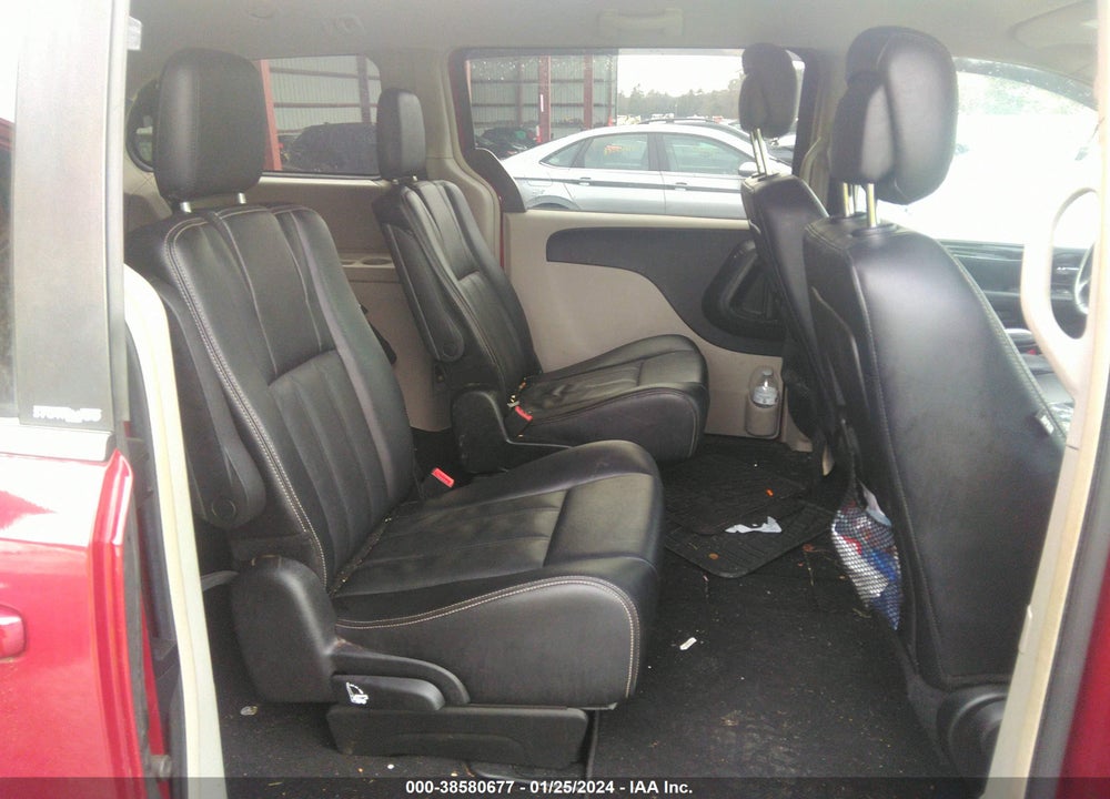 2014 CHRYSLER TOWN & COUNTRY VIN: 2C4RC1BG6ER165580