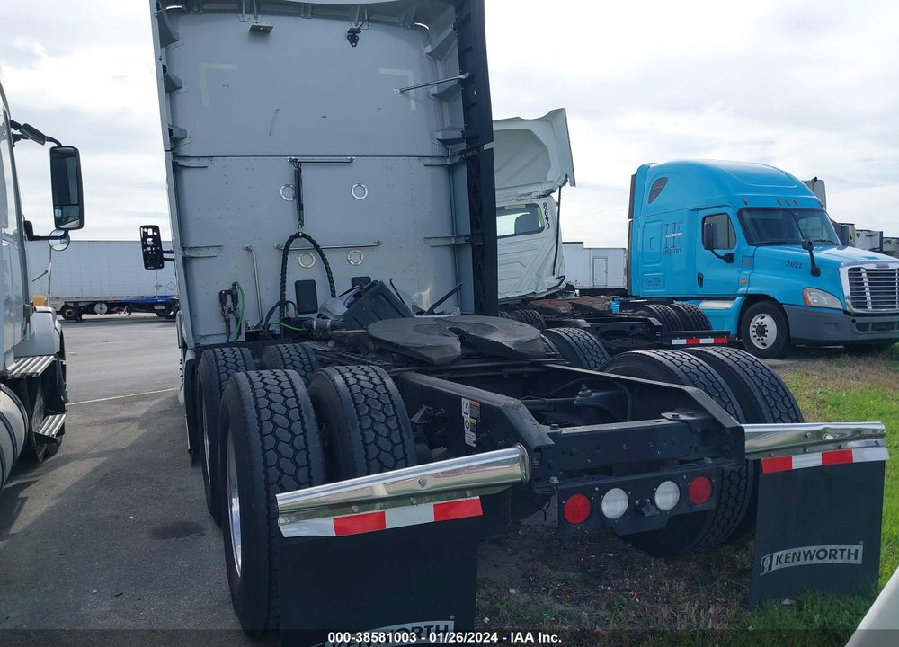 2023 KENWORTH T680 VIN: 1XKYD49X3PJ258097
