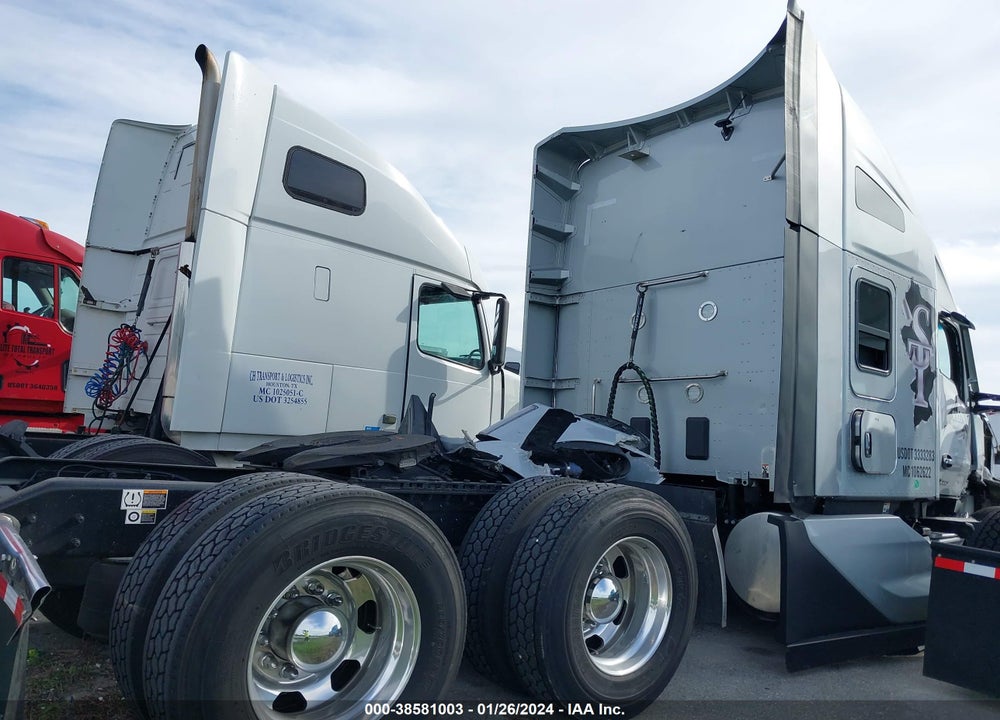 2023 KENWORTH T680 VIN: 1XKYD49X3PJ258097