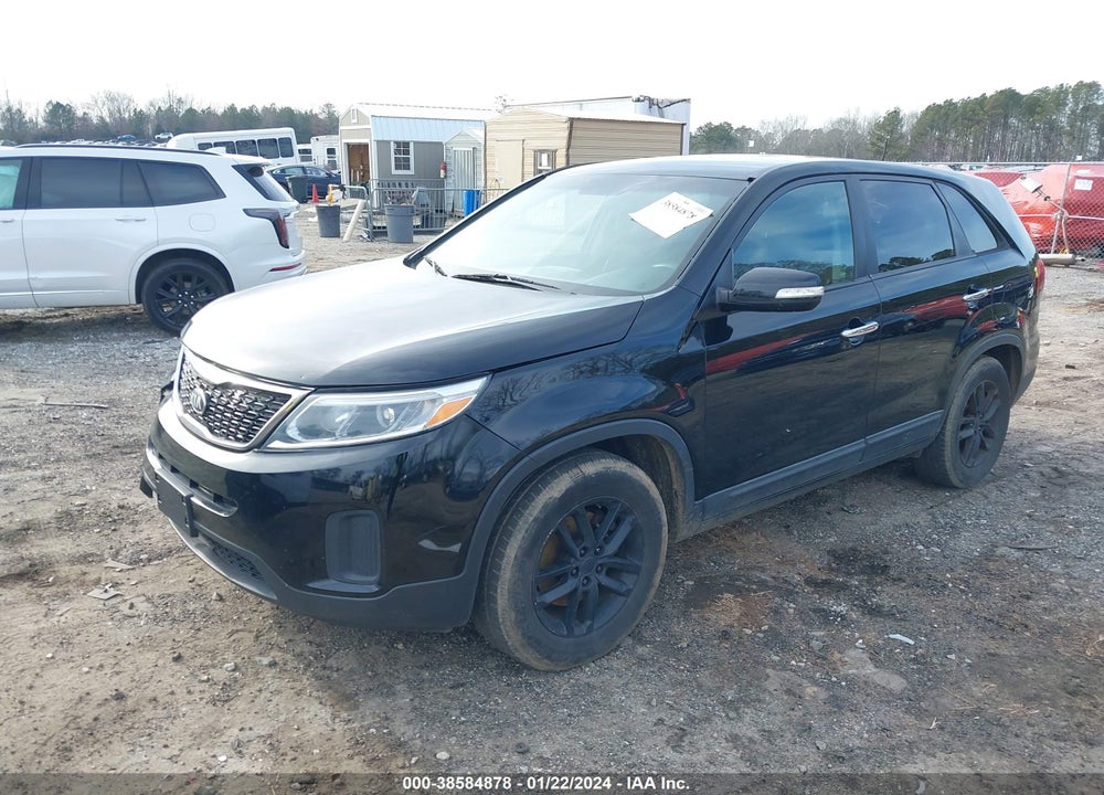 2014 KIA SORENTO LX VIN: 5XYKT3A65EG447901