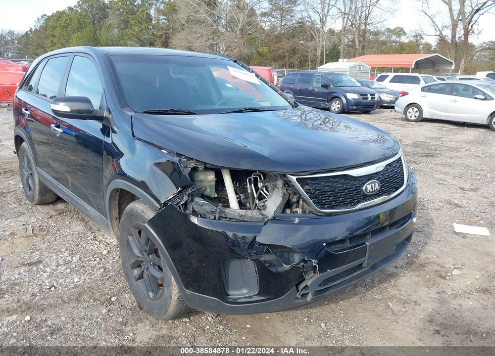 2014 KIA SORENTO LX VIN: 5XYKT3A65EG447901