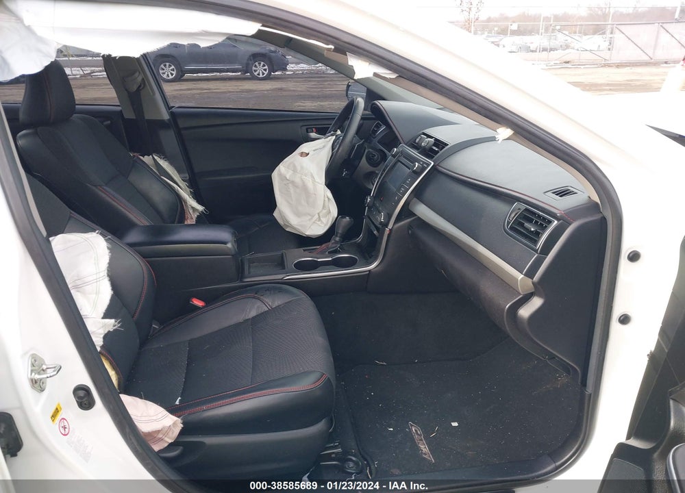 2017 TOYOTA CAMRY SE VIN: 4T1BF1FK6HU763095