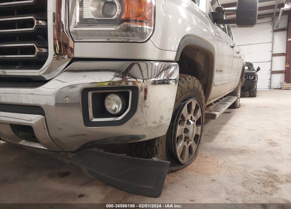 2015 GMC SIERRA 2500HD SLT VIN: 1GT12ZE82FF118283
