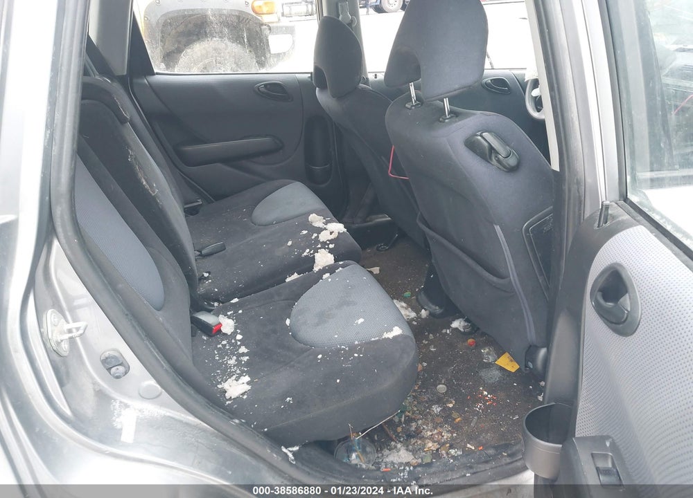 2007 HONDA FIT VIN: JHMGD374X7S062354