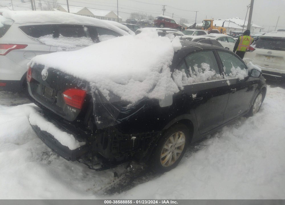 2013 VOLKSWAGEN JETTA 2.5L SE VIN: 3VWDP7AJ9DM426203