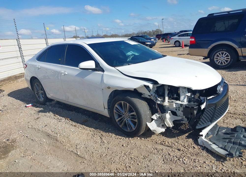 2015 TOYOTA CAMRY SE VIN: 4T1BF1FK5FU926817