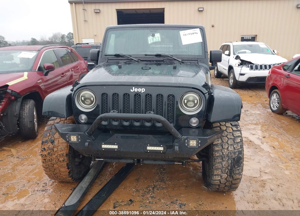 2017 JEEP WRANGLER UNLIMITED SAHARA VIN: 1C4HJWEGXHL586385