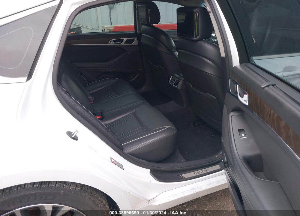 2015 HYUNDAI GENESIS 3.8 VIN: KMHGN4JE1FU073103