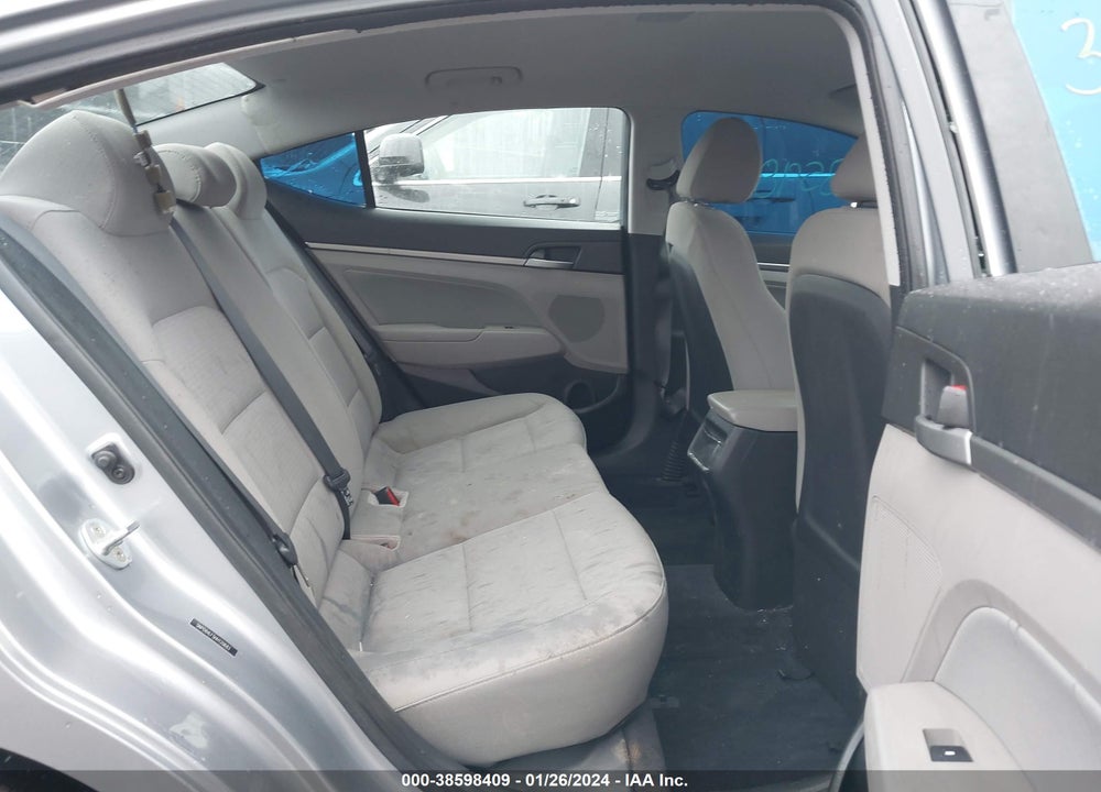 2017 HYUNDAI ELANTRA SE VIN: 5NPD84LF5HH120683