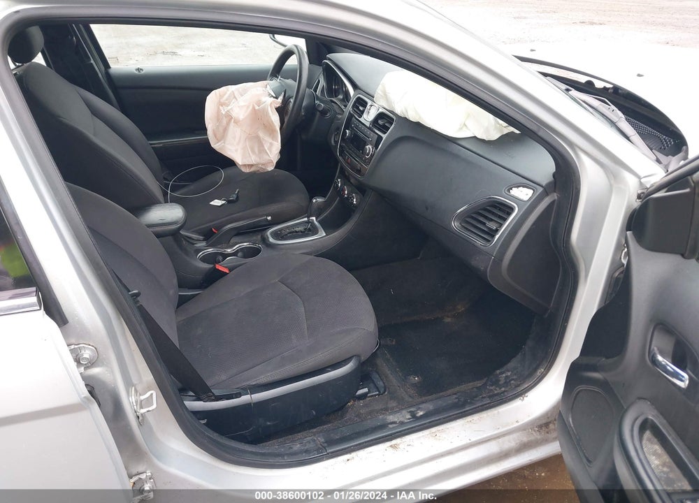 2012 CHRYSLER 200 LX VIN: 1C3CCBABXCN223268
