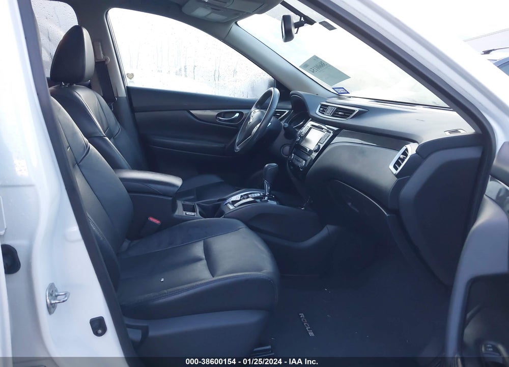 2015 NISSAN ROGUE SL VIN: 5N1AT2MT9FC812220