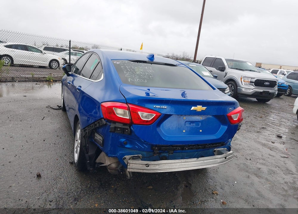 2018 CHEVROLET CRUZE LT AUTO VIN: 1G1BE5SM5J7235552