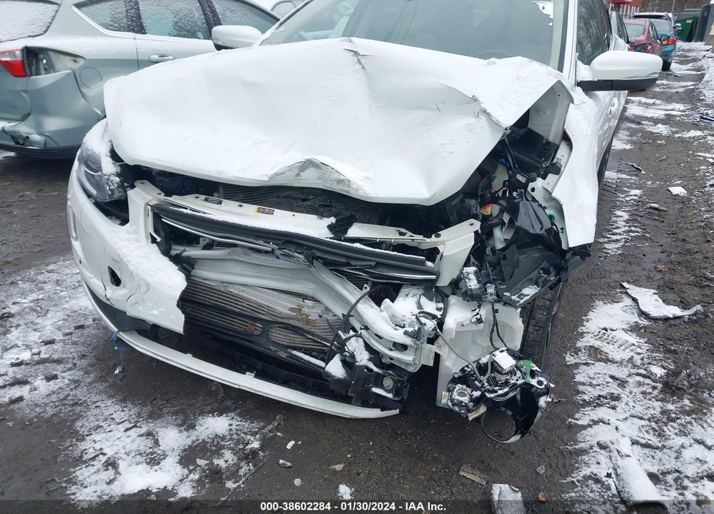 2017 VOLVO XC60 T6 INSCRIPTION VIN: YV449MRU8H2211142