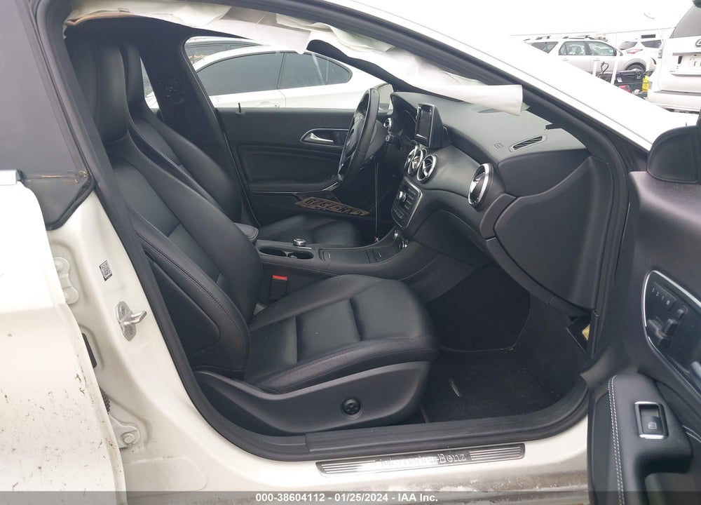 2014 MERCEDES-BENZ CLA 250 VIN: WDDSJ4EB8EN056033