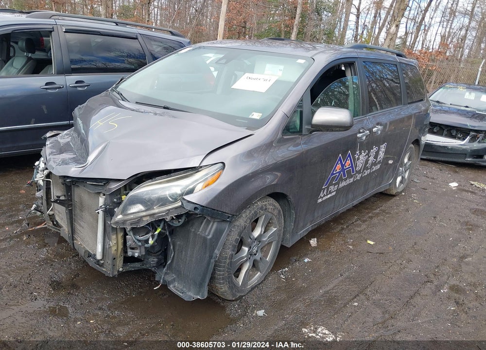 2019 TOYOTA SIENNA SE PREMIUM 8 PASSENGER VIN: 5TDXZ3DC6KS996950