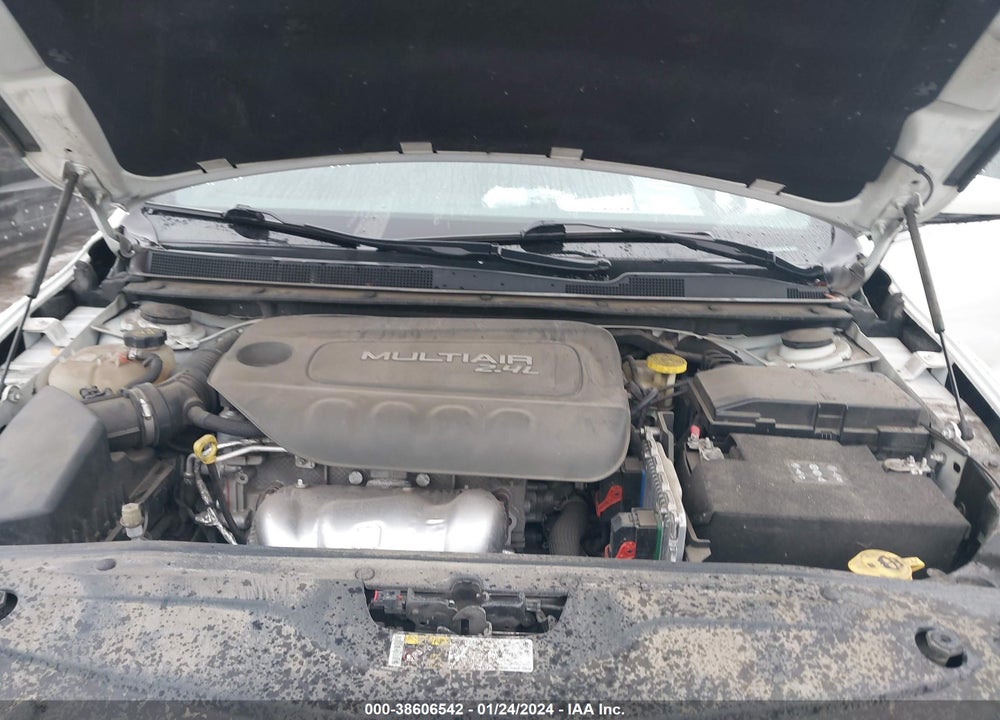2016 CHRYSLER 200 S VIN: 1C3CCCBB4GN115609