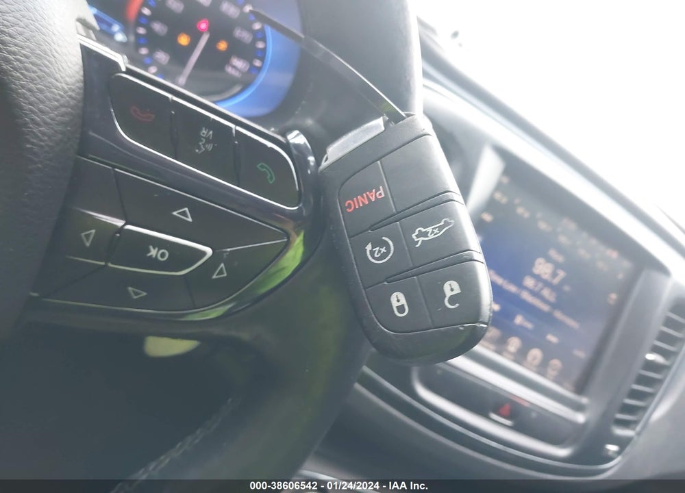 2016 CHRYSLER 200 S VIN: 1C3CCCBB4GN115609
