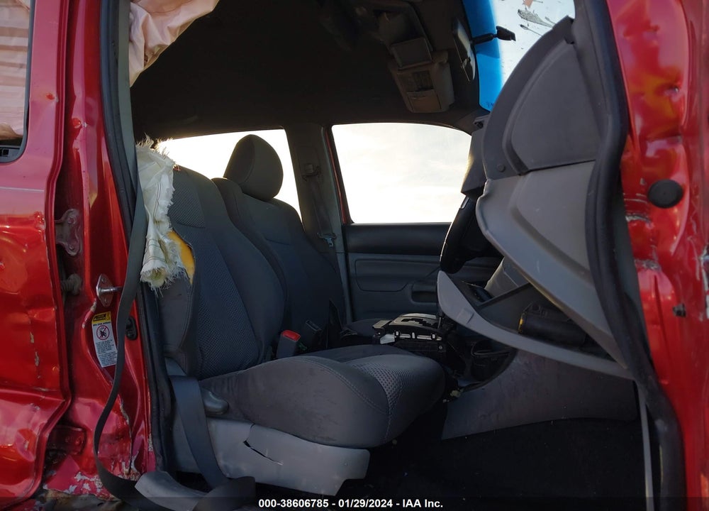 2014 TOYOTA TACOMA BASE V6 VIN: 3TMLU4EN6EM141916