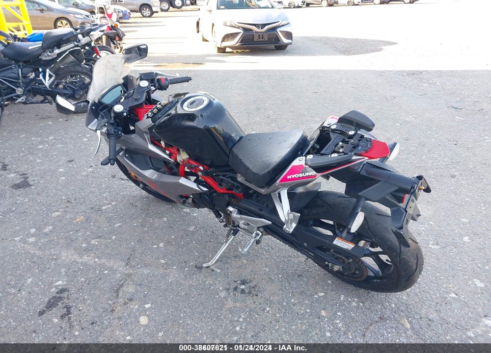 2017 HYOSUNG GD250R VIN: KM4EJ4289H1600399