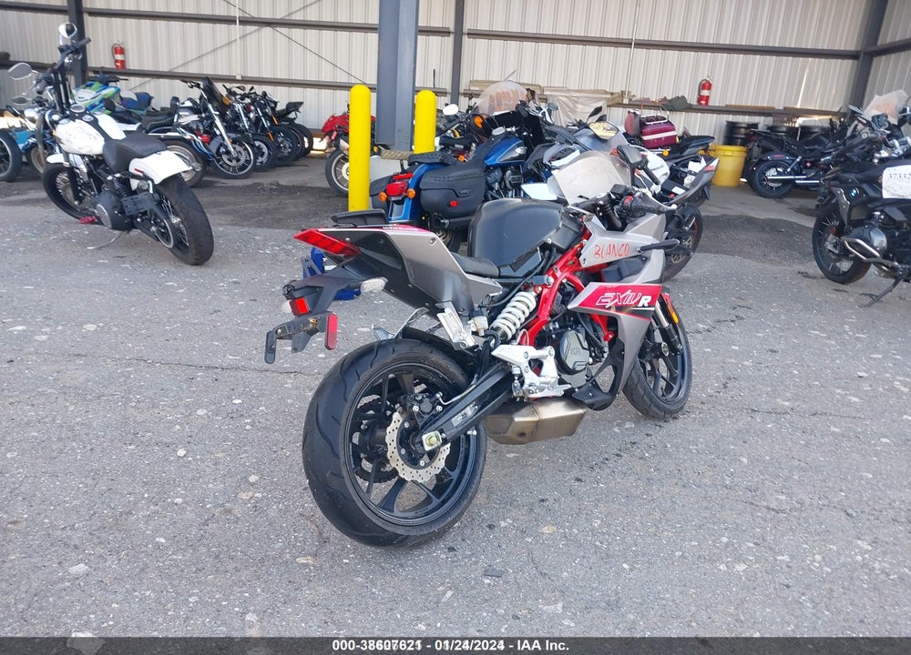 2017 HYOSUNG GD250R VIN: KM4EJ4289H1600399