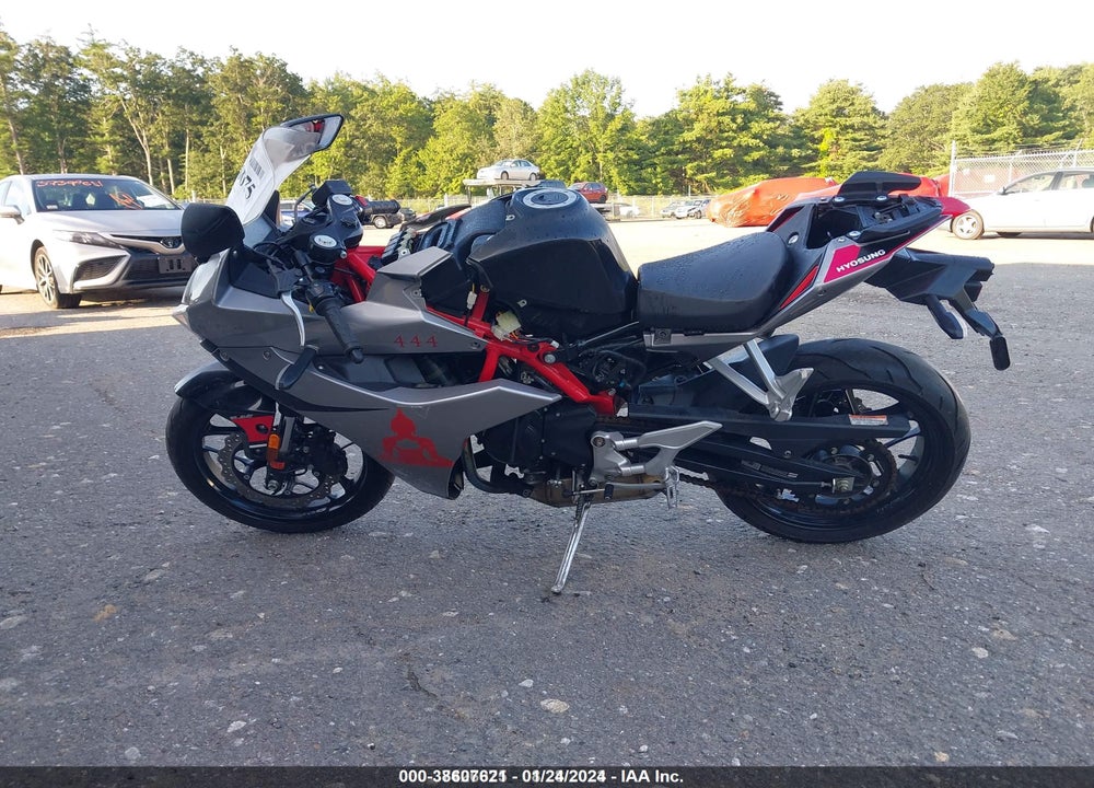 2017 HYOSUNG GD250R VIN: KM4EJ4289H1600399