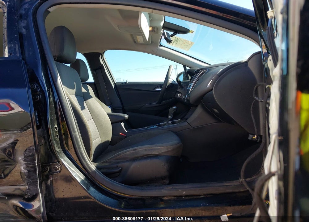 2019 CHEVROLET CRUZE LS VIN: 1G1BC5SM7K7126002