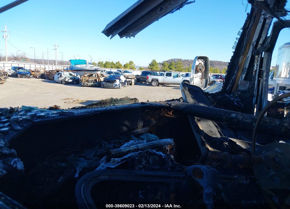 2007 FREIGHTLINER CHASSIS X LINE MOTOR HOME VIN: 4UZAB2DC87CY48713