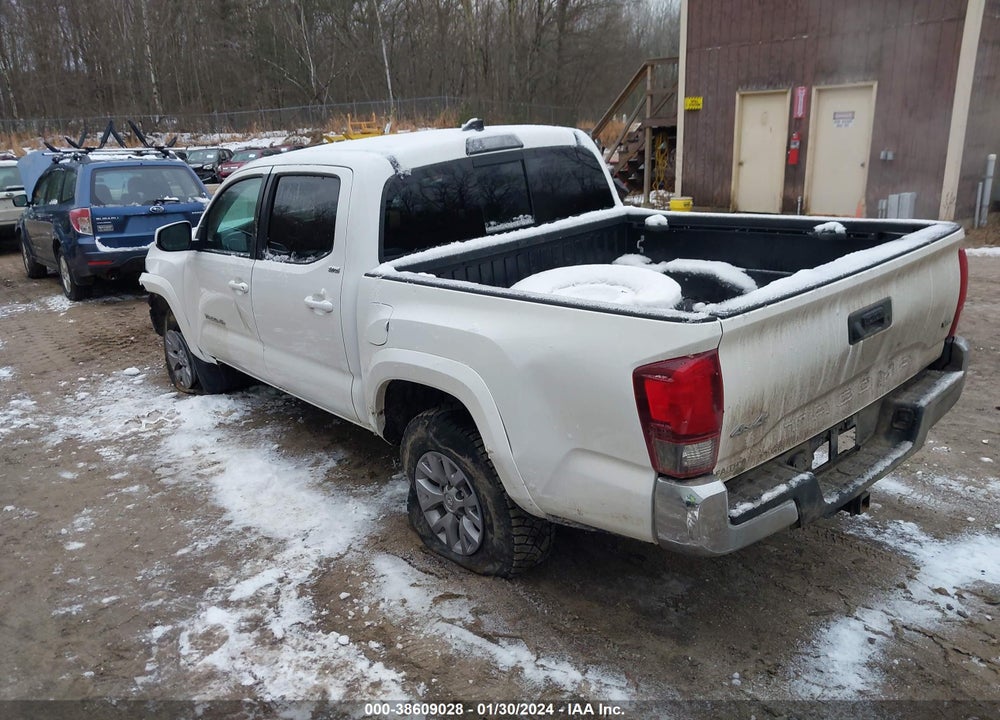 2019 TOYOTA TACOMA SR5 V6 VIN: 3TMCZ5AN0KM220622