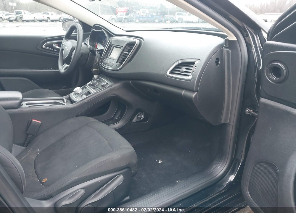 2016 CHRYSLER 200 LIMITED VIN: 1C3CCCAB4GN138986