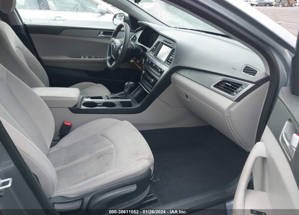 2016 HYUNDAI SONATA SE VIN: 5NPE24AF0GH369075