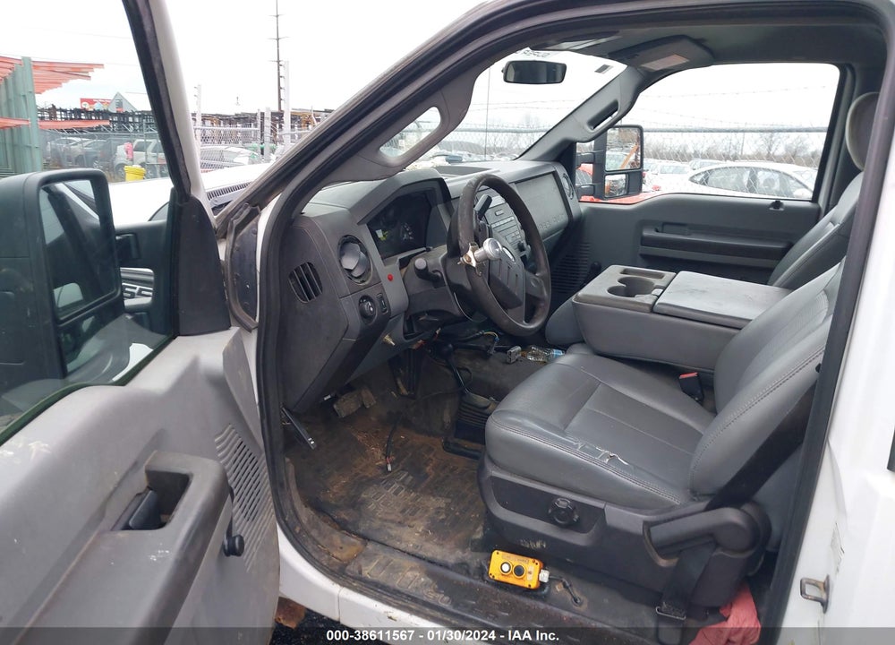 2011 FORD F-550 CHASSIS XL VIN: 1FDUF5HT3BEA20496