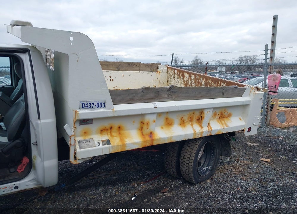 2011 FORD F-550 CHASSIS XL VIN: 1FDUF5HT3BEA20496
