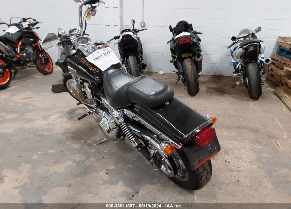2006 HARLEY-DAVIDSON FXDWGI VIN: 1HD1GP1106K343290