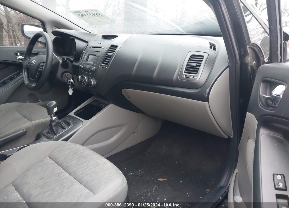 2016 KIA FORTE VIN: KNAFK4A64G5616177