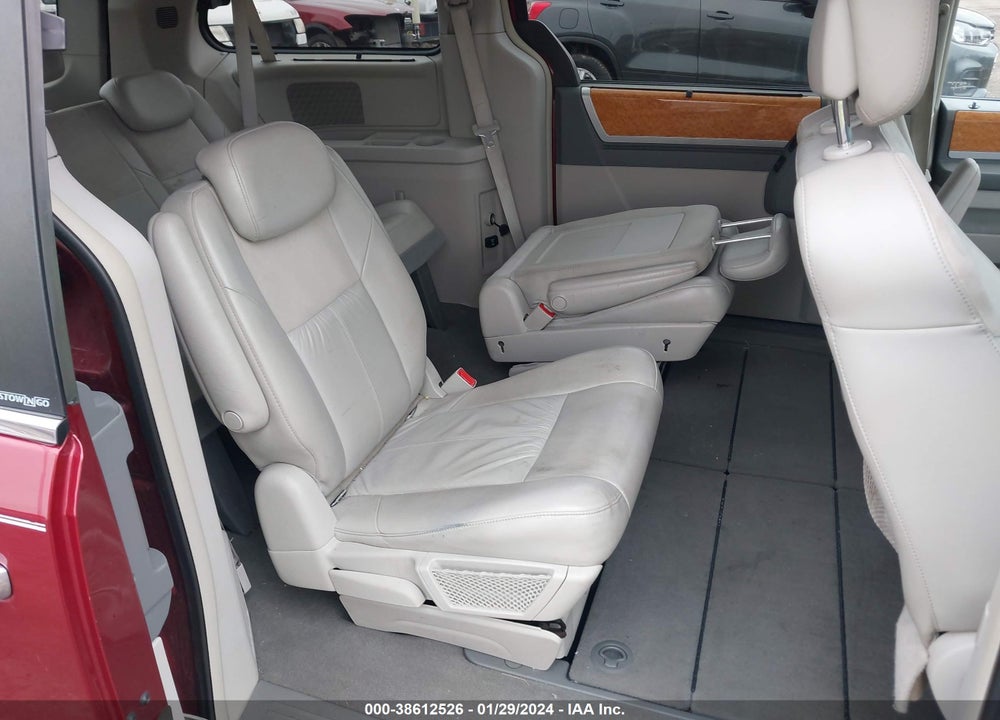 2010 CHRYSLER TOWN & COUNTRY NEW LIMITED VIN: 2A4RR7DX1AR448505