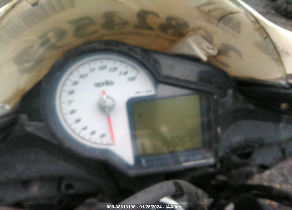 2016 APRILIA TUONO V4 1100 RR VIN: ZD4TYU006GS000021