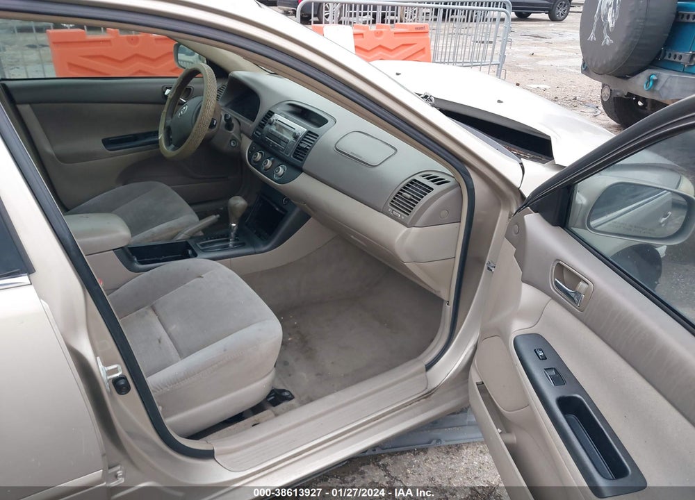2005 TOYOTA CAMRY LE VIN: 4T1BE32K35U638684