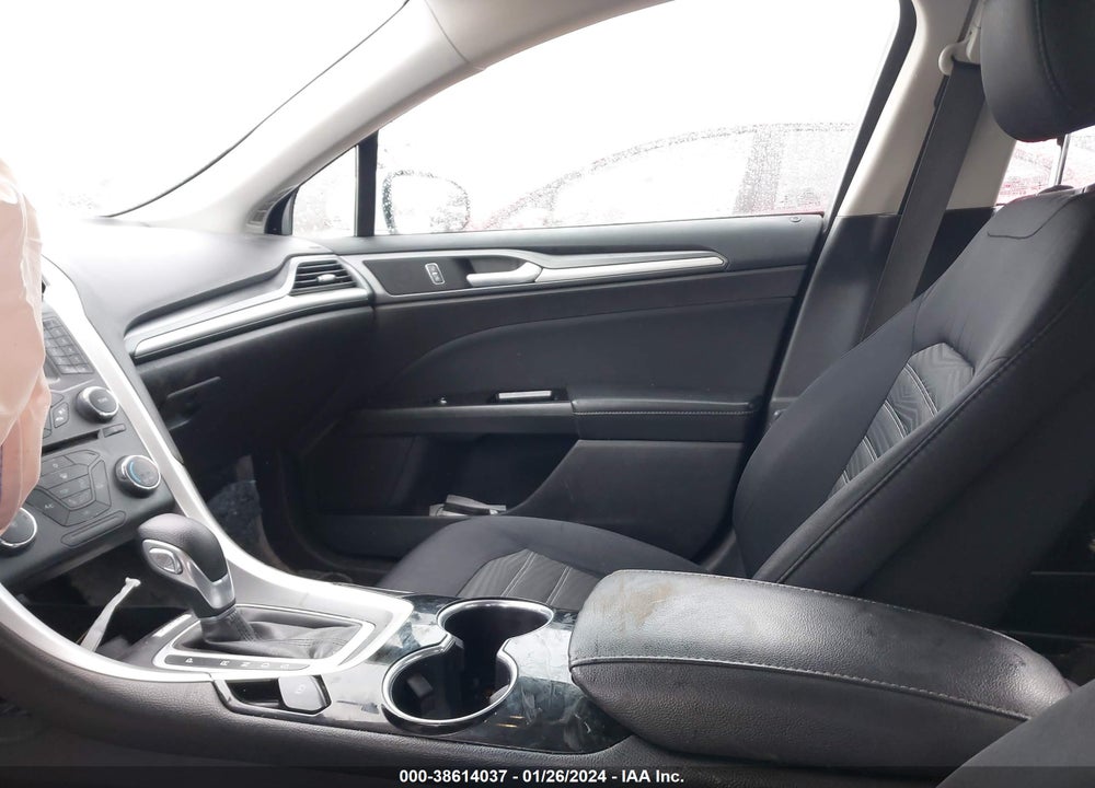 2016 FORD FUSION SE VIN: 3FA6P0H70GR331541