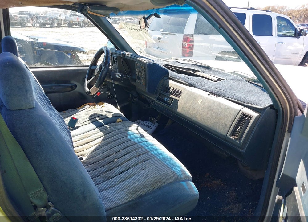 1992 CHEVROLET GMT-400 C1500 VIN: 1GCEC14Z7NZ214255