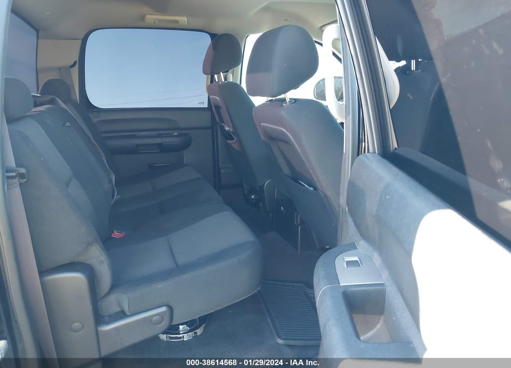 2013 CHEVROLET SILVERADO 1500 LT VIN: 3GCPCSE03DG329707